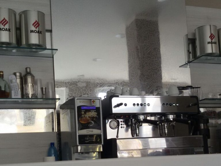 macchina_da_caffè_caffetteria_gelateria_pasticceria_avveduto_caffè_avola